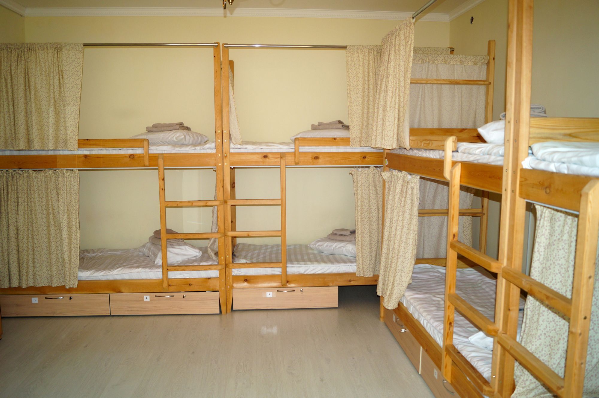 Hostel Nice Travel Astana Exteriör bild